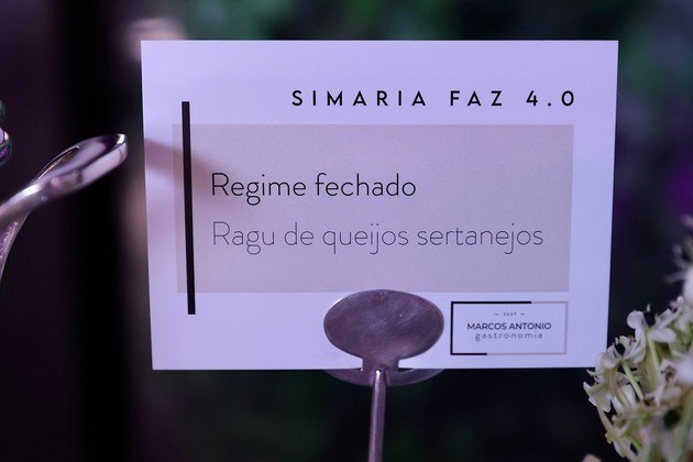 Os pratos de comida ganharam o nome de músicas de sucesso de Simone e Simaria