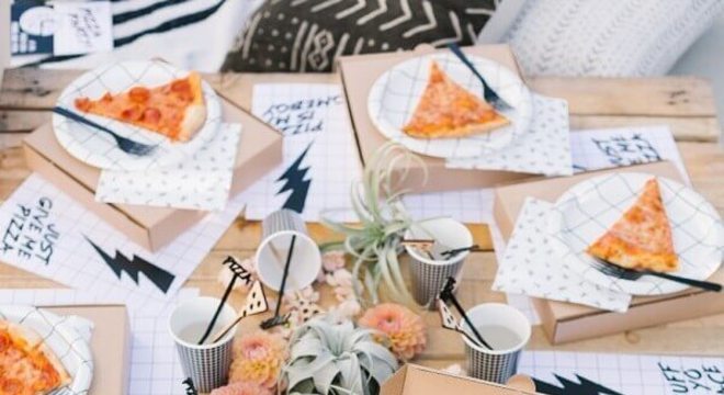 festa surpresa para amiga com pizzas 