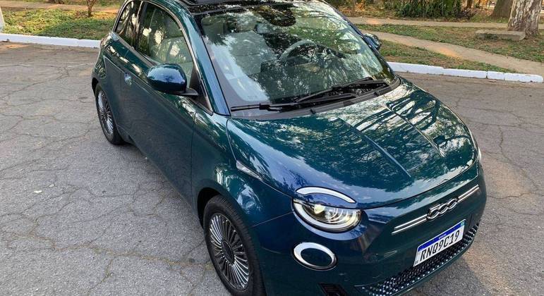 Fiat 500e é negociado por R$ 214.990