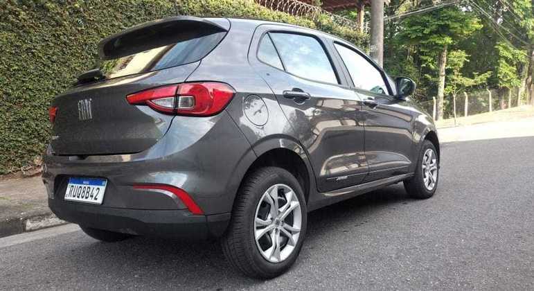 Na traseira, novo para-choque e “olho de gato” dão um pequeno tom diferenciado para o hatch 