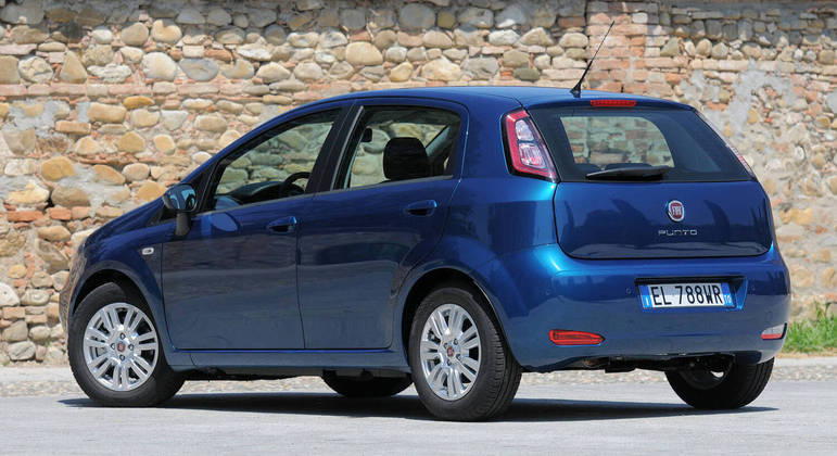 Informação de que a Stellantis pretende reviver o Fiat Punto foi divulgada pelo site AutoCar