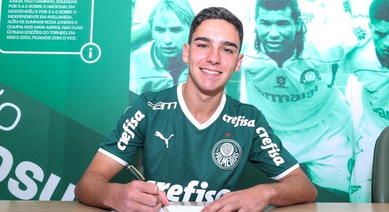 Atletas cobram indenização, e seu FIFA deve continuar com Farinha e  Paulolettinho no Palmeiras - Giz Brasil