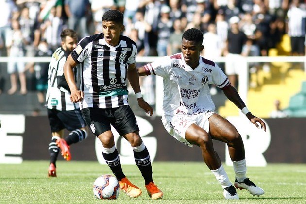 13º - O Figueirense foi da Série A para a Série B em 2008, 2012 e 2016