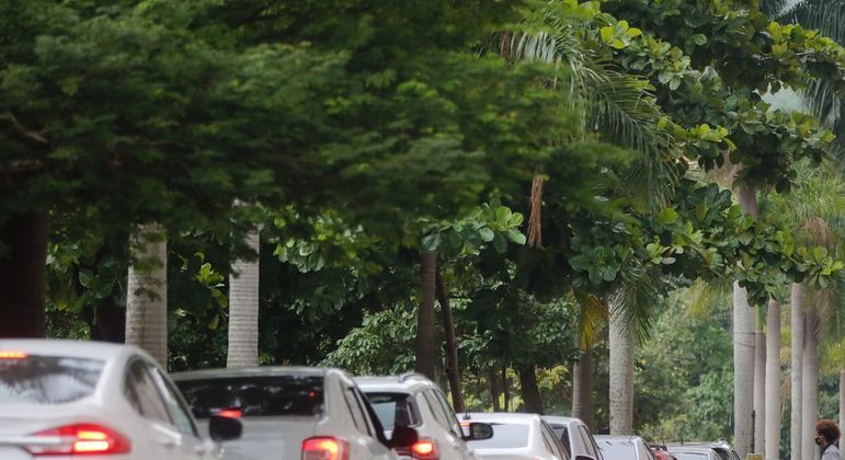 Estados preveem toda população vacinada com 1ª dose em agosto - Vimarsana News