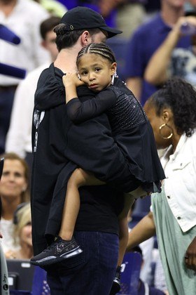 A filha de Serena e Alexis Ohanian, Alexis Olympia Ohanian Jr., vestiu uma roupa igual a da mãe