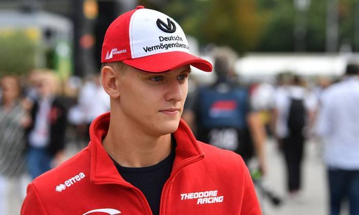 Filho do heptacampeão mundial Michael Schumacher, Mick Schumacher está em sua segunda temporada na F1. Ele tem 22 anos, é alemão e competirá pela Haas.