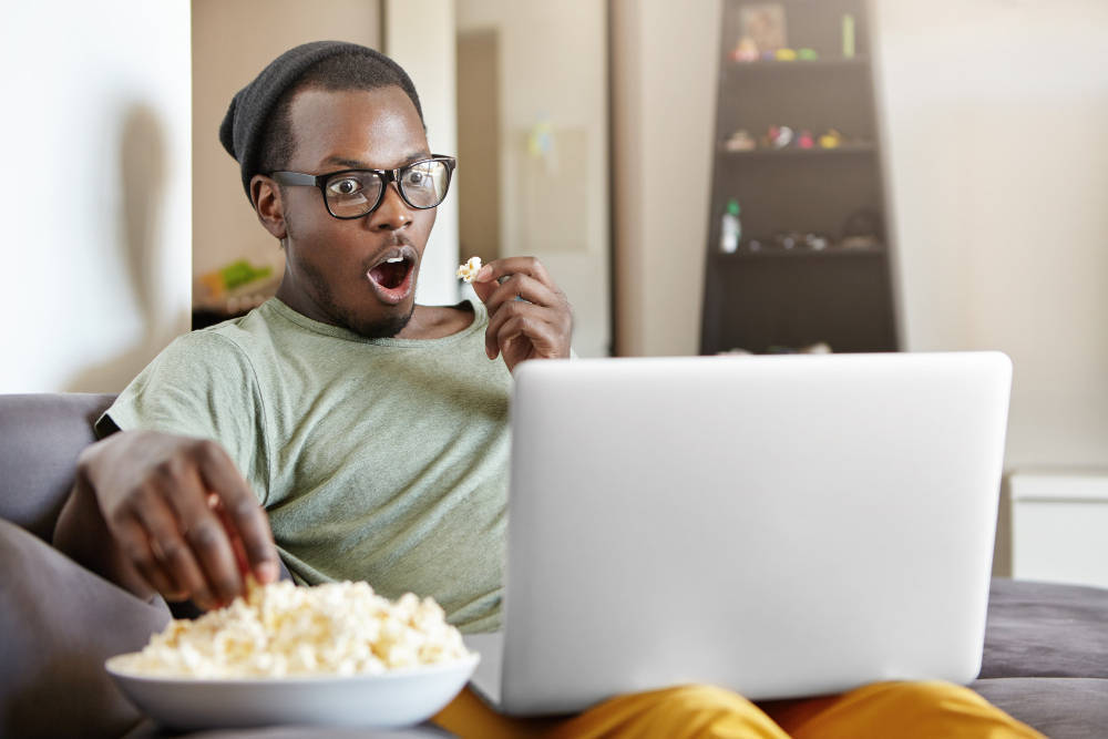 Antes do Enem, vale estudar e relaxar assistindo a filmes e séries – Fotos