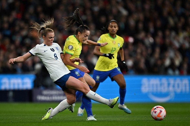 Fim do primeiro tempo! A Inglaterra segue na frente e agora restam apenas 45 minutos para conhecermos a grande seleção vencedora da Finalíssima