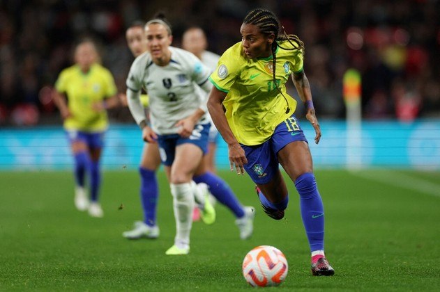 Recomeça o jogo no Wembley! As Guerreiras do Brasil vão em busca do empate e começam com chances perigosas no ataque da seleção inglesa