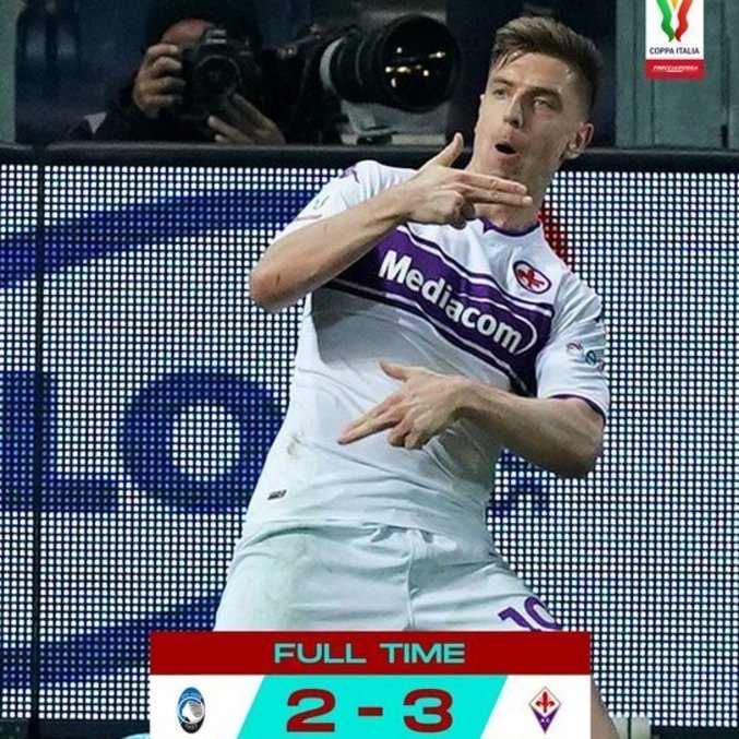 Piatek, dois dos três gols da Fiorentina