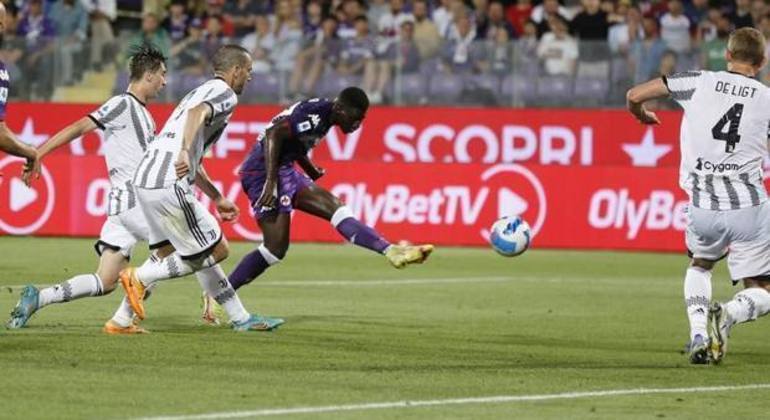 O exato momento do gol de Duncan