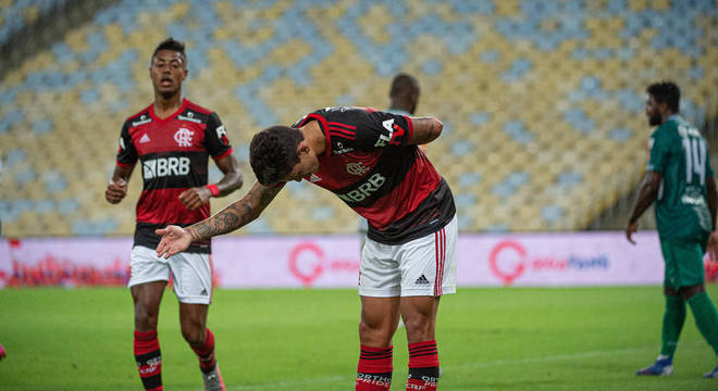 FLAMENGO FECHA COM A GLOBO E TERÁ TRANSMISSÃO DO JOGO AO VIVO COM IMAGENS