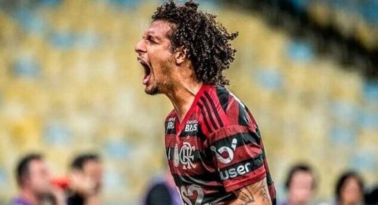 Flamengo quer 4 milhões de euros, R$ 21,9 milhões, por Arão. Fenerbahce, de Jesus, aceitou