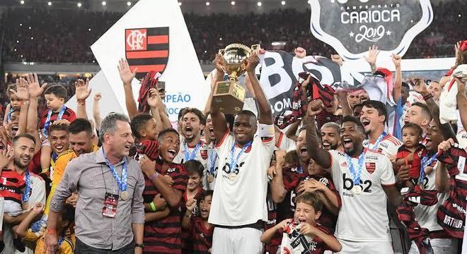 Landim e sua diretoria têm certeza. A Globo vai ceder. Para evitar vexame