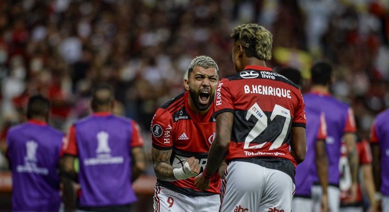 Renato Gaúcho celebra apoio da torcida do Flamengo a Isla - Esportes - R7  Futebol