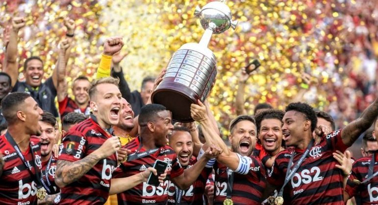 Jogadores do Flamengo comemorando bicampeonato da Libertadores, em 2019