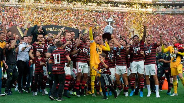 Flamengo: 5 títulos - Libertadores 1981; Copa de Ouro Nicolás Leoz 1996; Copa Mercosul 1999; Libertadores 2019 (foto) e Recopa Sul-Americana 2020