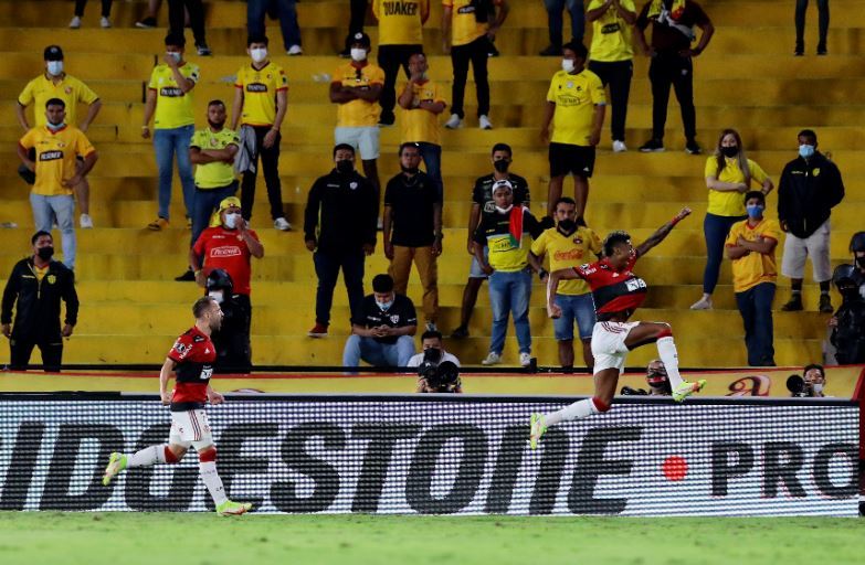 É difícil quando eles (Flamengo) resolvem jogar. Troféu para o Grêmio é a  Libertadores.' Derrota faz Renato 'desistir' da Copa do Brasil - Prisma -  R7 Cosme Rímoli