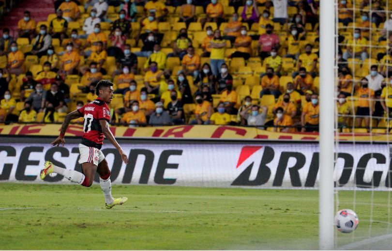 É difícil quando eles (Flamengo) resolvem jogar. Troféu para o Grêmio é a  Libertadores.' Derrota faz Renato 'desistir' da Copa do Brasil - Prisma -  R7 Cosme Rímoli