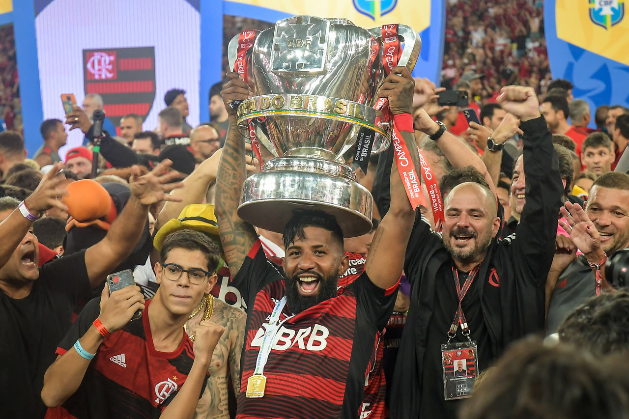 Flamengo vence Corinthians nos pênaltis e conquista tetracampeonato da Copa  do Brasil - Esportes - R7 Futebol