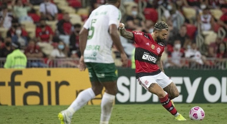 Gabigol voltou ao ataque do Flamengo, mas não fez boa partida no Maracanã
