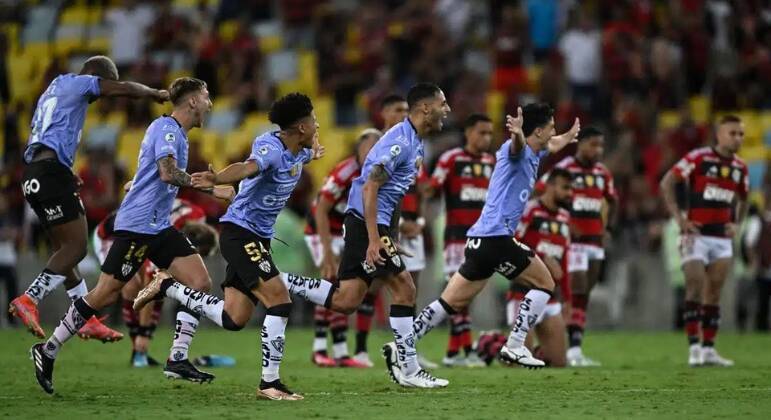 3. Vice na Recopa Sul-AmericanaEm março, o Flamengo viu o Independiente Del Valle vencer a disputa de pênaltis e levantar a taça da Recopa pela primeira vez na história