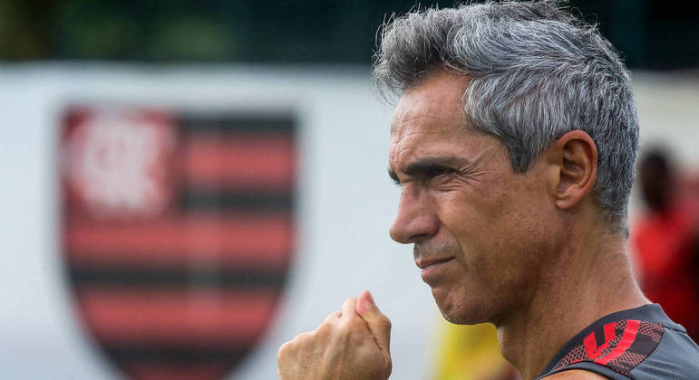 Técnico Paulo Sousa comanda o Flamengo pela segunda vez desde sua chegada