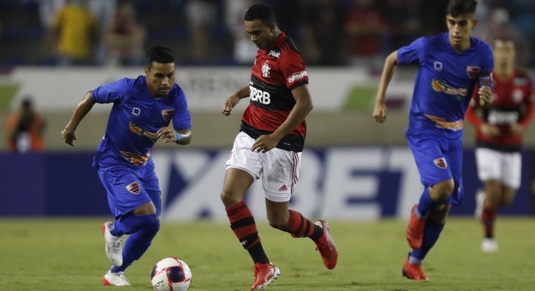 Flamengo foi superado pelo Oeste na Arena Barueri por 2 a 0