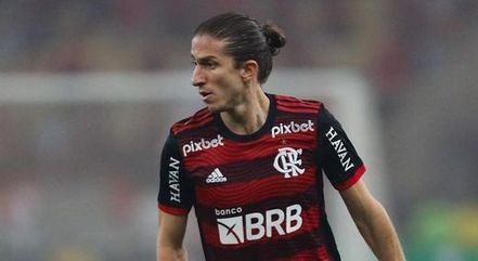 Filipe Luís com a camisa do Flamengo
