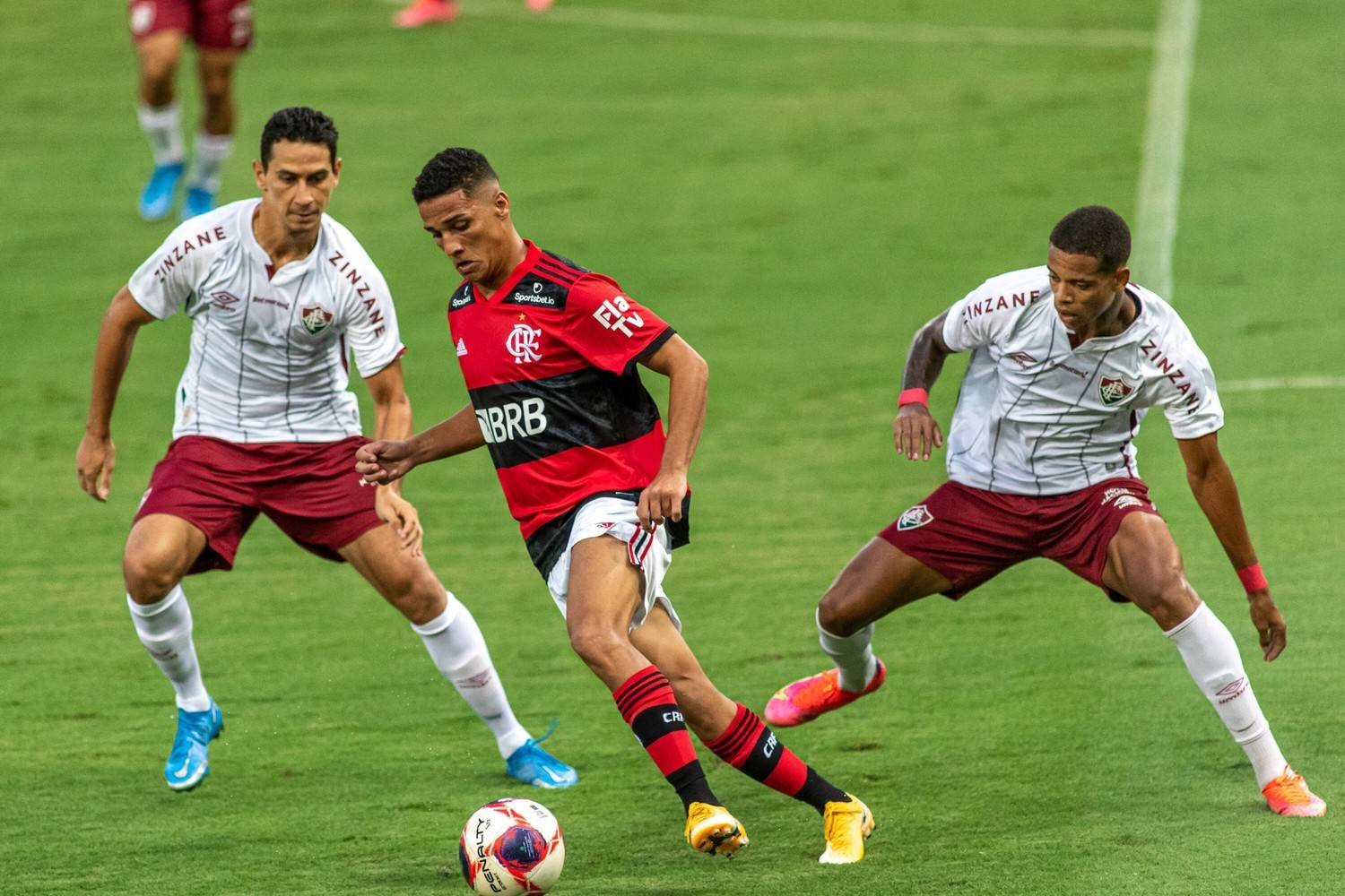 Carioca Com Golaco De Igor Juliao Fluminense Vence O Flamengo Futebol R7 Campeonato Carioca