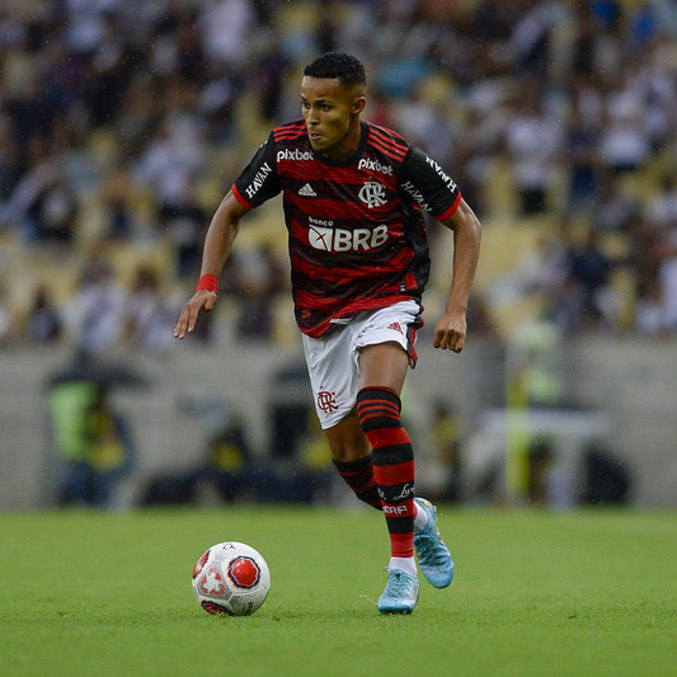 Lázaro
 é destaque do Flamengo no Campeonato Brasileiro