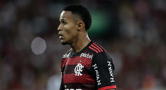 Lázaro, de 19 anos, na vitória contra o Botafogo por 3 a 1