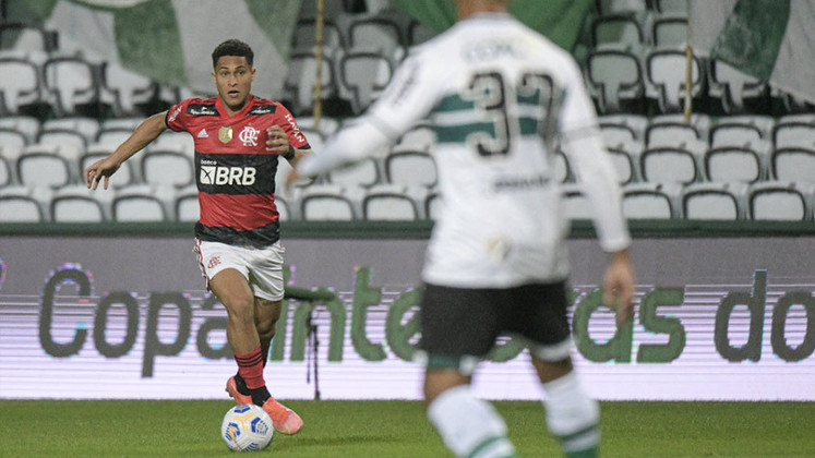 Flamengo ou Coritiba: jogo de ida, no Couto Pereira, terminou 1 a 0. A volta acontece quarta-feira (16), às 21h30, no Maracanã.