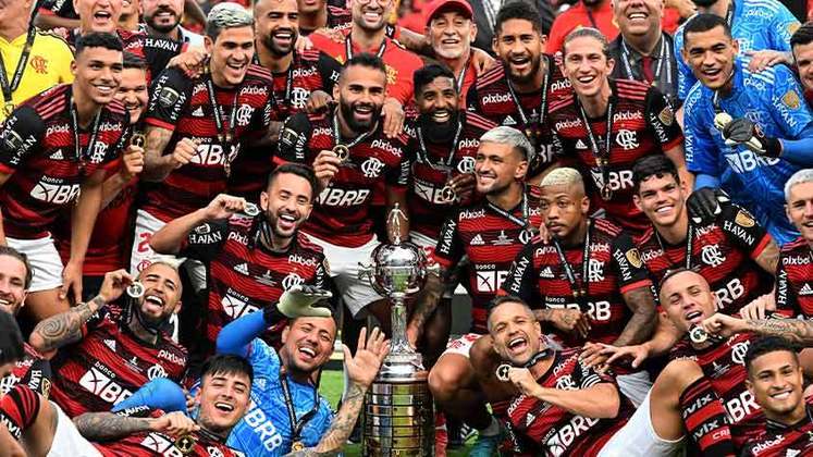 Flamengo teve 7 representantes na seleção da Libertadores; o Athletico Paranaense e Palmeiras tiveram 2 cada; o Vélez teve 1 representante.