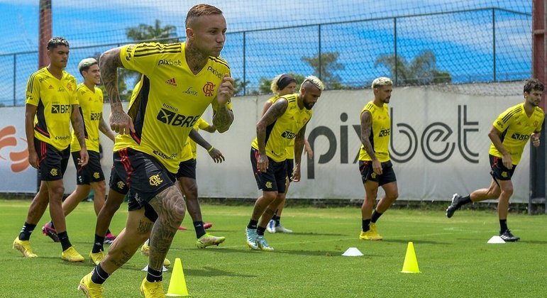 Flamengo utilizará time misto contra o Boavista