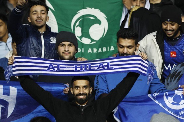 Os torcedores do Al-Hilal também já marcam presença no estádio