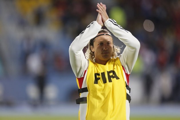 O zagueiro David Luiz fez questão de agradecer e cumprimentar os torcedores rubro-negros que foram até o Marrocos
