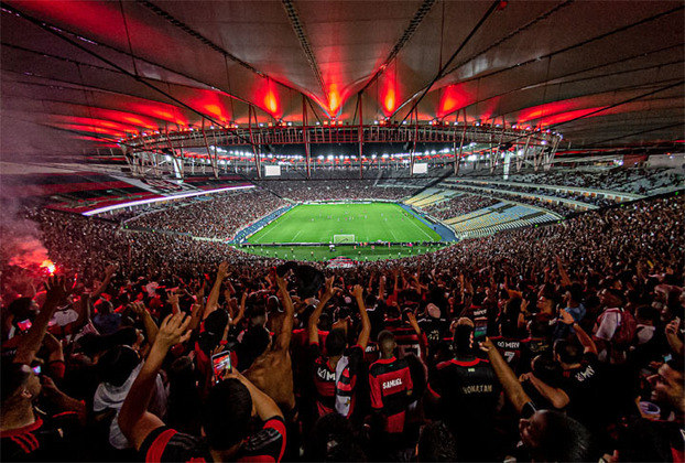 FLAMENGO X ATLÉTICO-MG - A maior rivalidade do Brasil entre times de estados diferentes.  Na história, 47 vitórias do Flamengo, 39 do Atlético-MG e 33 empates