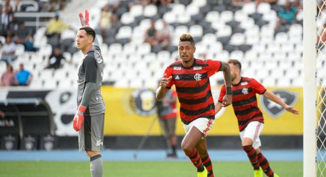 Bruno Henrique Entra Faz 2 E Vira Para Flamengo Sobre Botafogo Esportes R7 Lance