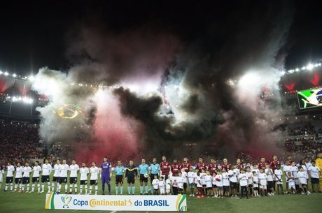 Flamengo e Corinthians empatam 1º jogo da semifinal da Copa do