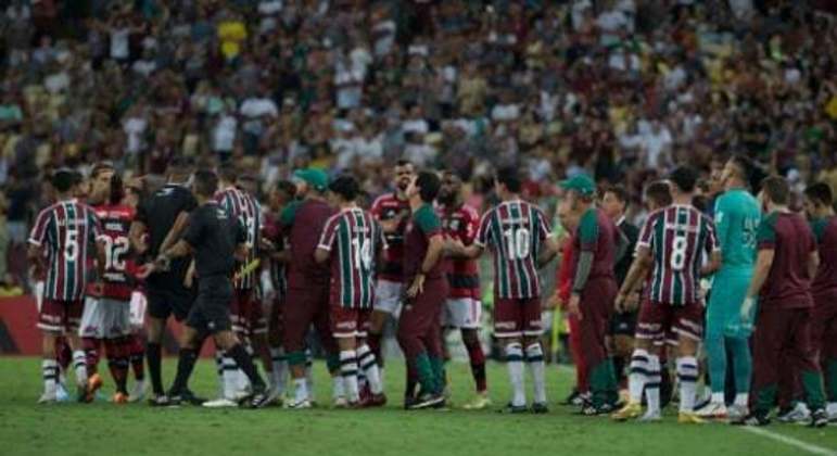 Flamengo x Fluminense - Expulsão Diniz