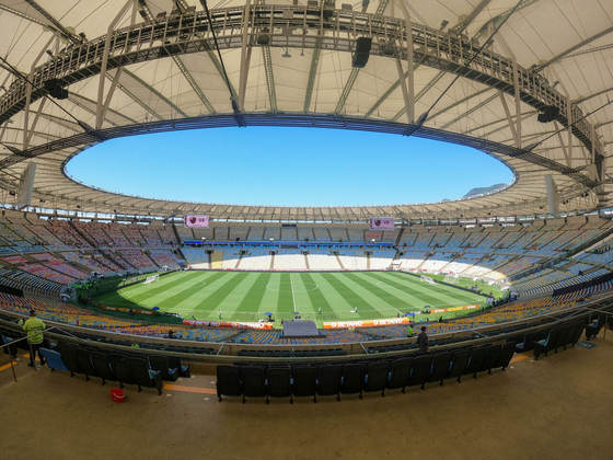 É dia de decisão! Flamengo e São Paulo duelam pela primeira partida da final da Copa do Brasil, a partir das 16h deste domingo (17). Com o apoio de mais de 60 mil torcedores rubro-negros, o Mengão quer chegar com vantagem à partida da volta, enquanto o São Paulo pensa como surpreender os donos da casa, para ficar mais tranquilo no Morumbi