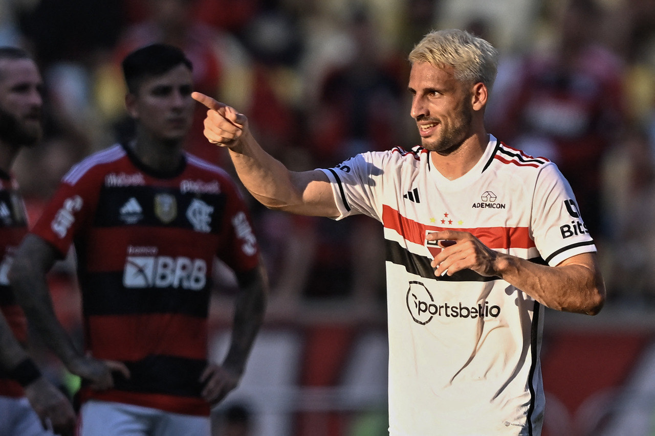 São Paulo vence o Flamengo e joga pelo empate na volta para ser campeão da  Copa do Brasil - Esportes - R7 Futebol