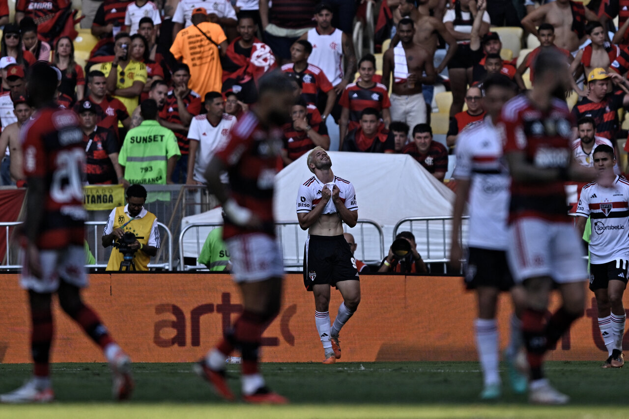 São Paulo vence o Flamengo e joga pelo empate na volta para ser campeão da  Copa do Brasil - Esportes - R7 Futebol