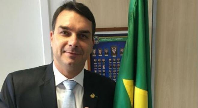 Flávio Bolsonaro é investigado pelo Ministério Público do Rio de Janeiro