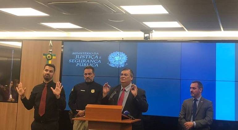 Flávio Dino, ministro da Justiça e Segurança Pública, durante entrevista coletiva
