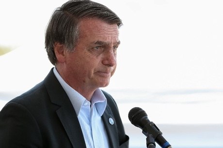 Bolsonaro diz que Brasil vive de commodities