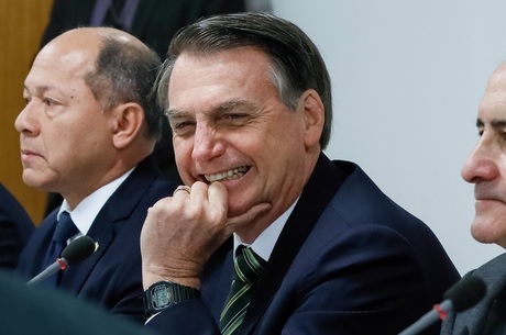 Bolsonaro tem 15 dias para se explicar