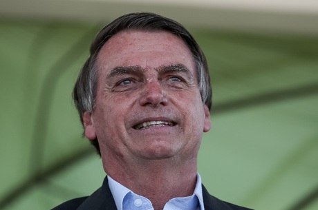 Bolsonaro questiona excesso de regras 