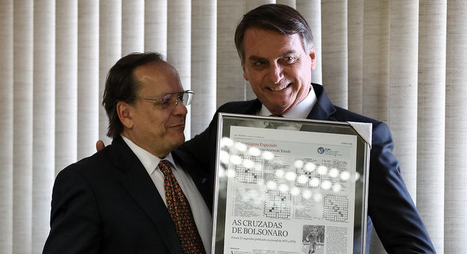 Bolsonaro colaborou com a publicação de palavras cruzadas